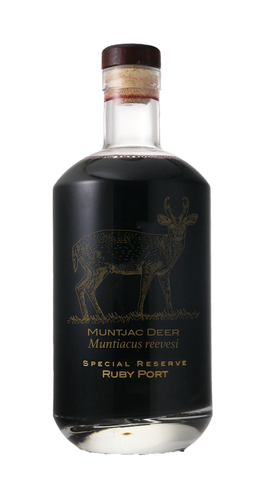 Muntjac Deer Stalking Gifts Port 70cl